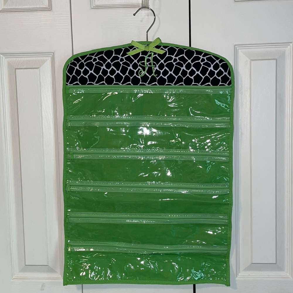 “A” 💚 Accessory Organizer